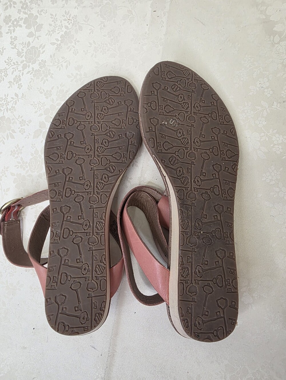 Fossil Pink Leather Ankle Strap T-Strap Flat Thong Sandals Size 8.5 - Picture 8 of 8